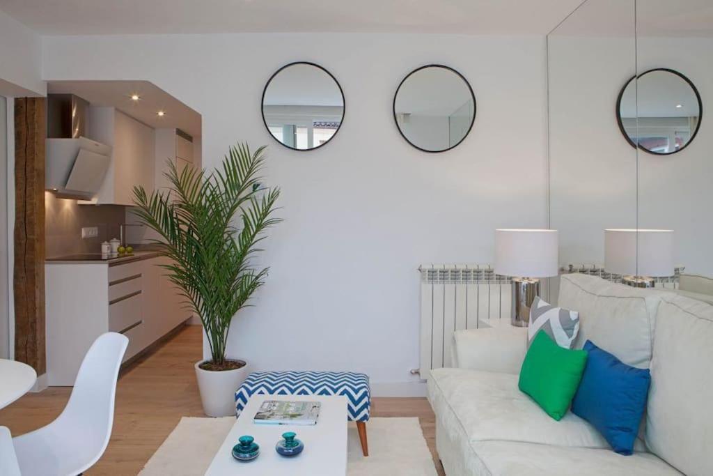 Appartamento Luminoso Apartamento Con Terraza En Sol Madrid Esterno foto