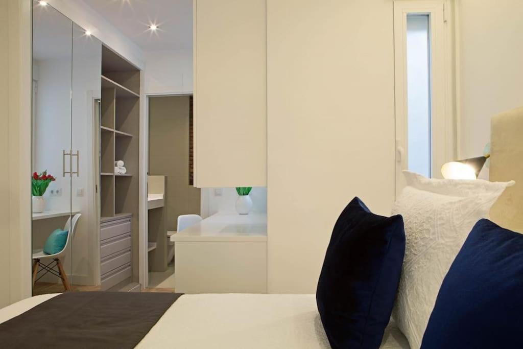 Appartamento Luminoso Apartamento Con Terraza En Sol Madrid Esterno foto