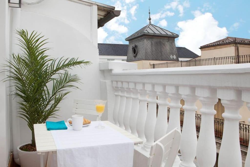Appartamento Luminoso Apartamento Con Terraza En Sol Madrid Esterno foto