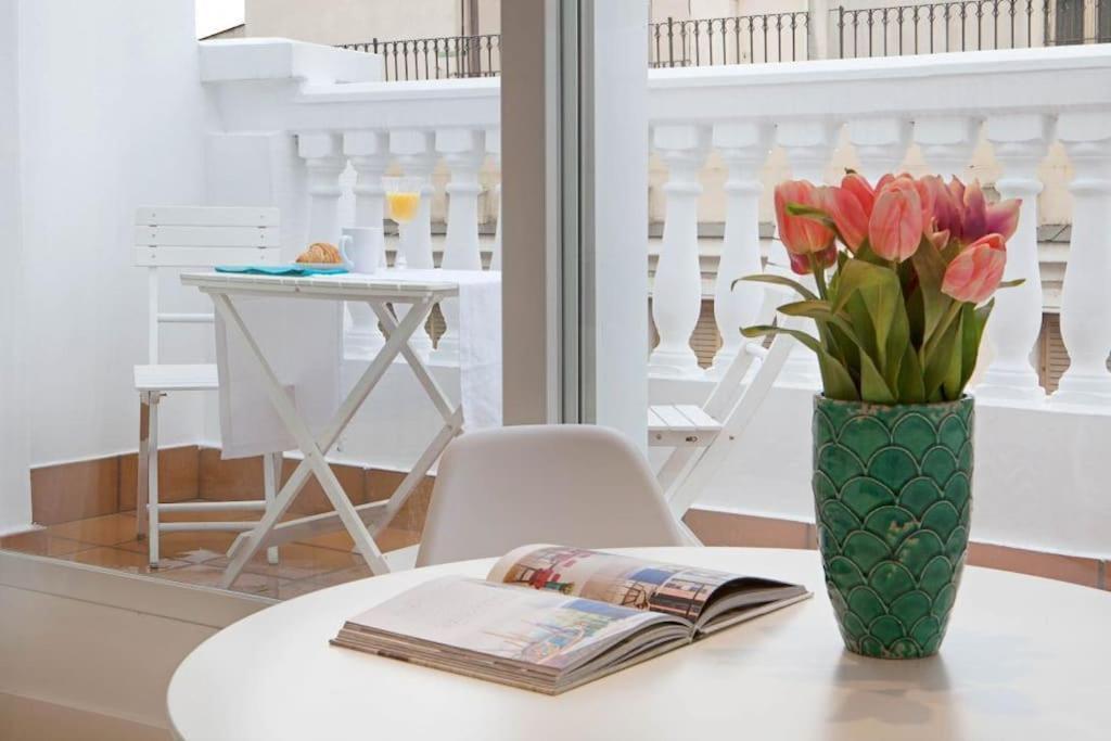 Appartamento Luminoso Apartamento Con Terraza En Sol Madrid Esterno foto